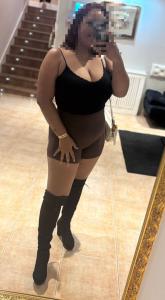 603708606: Chica busca chico en Barcelona