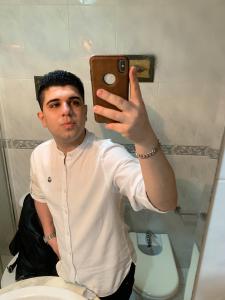 631341789: Chico busca chica en Lugo