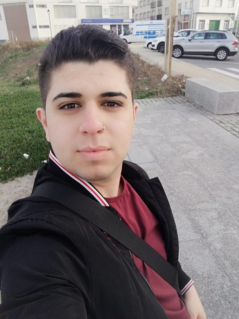 Chico busca chica en Lugo: 