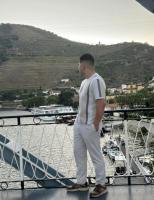 631341789: Chico busca chica en Lugo