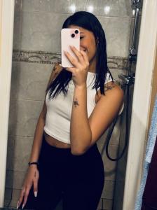 627504803: Chica busca chico en Barcelona