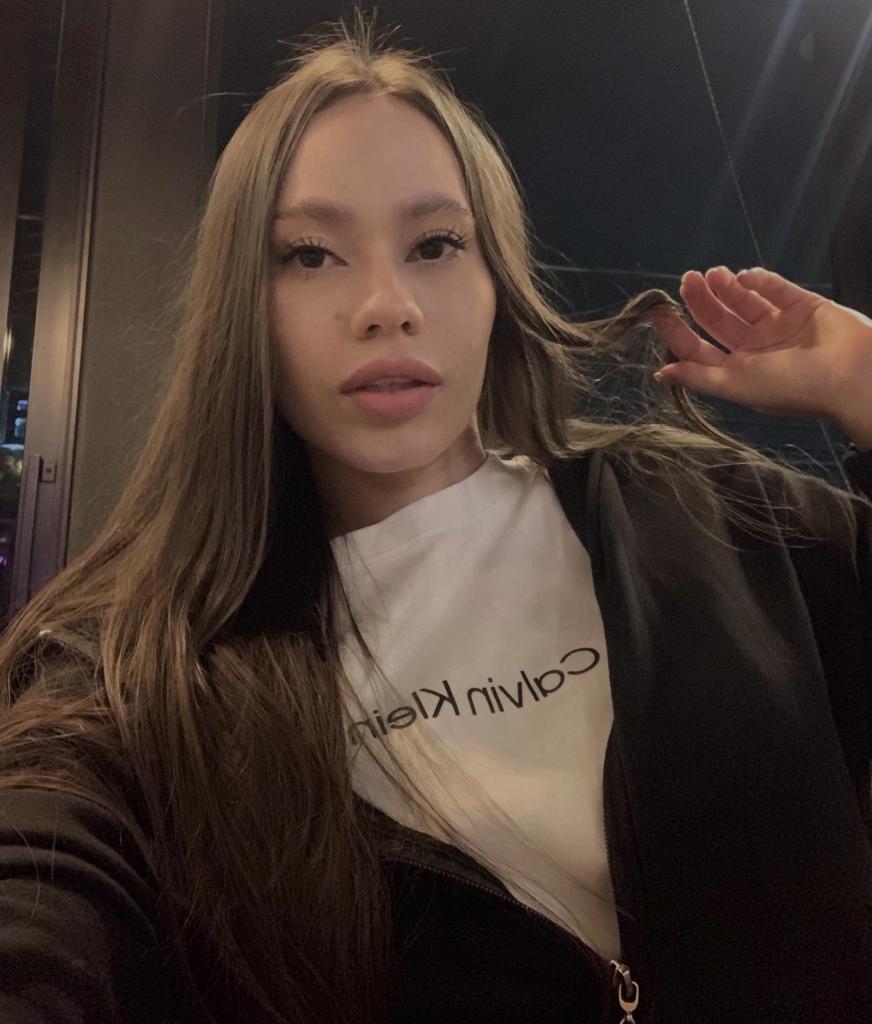 Chica busca chico en Cádiz: 