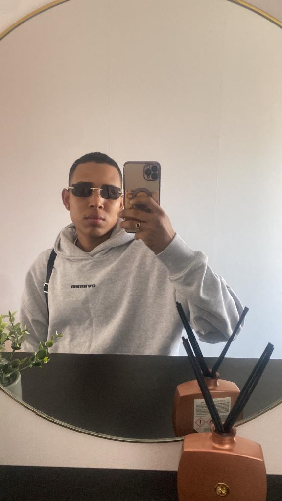 632436999: Chico busca chica en Mallorca