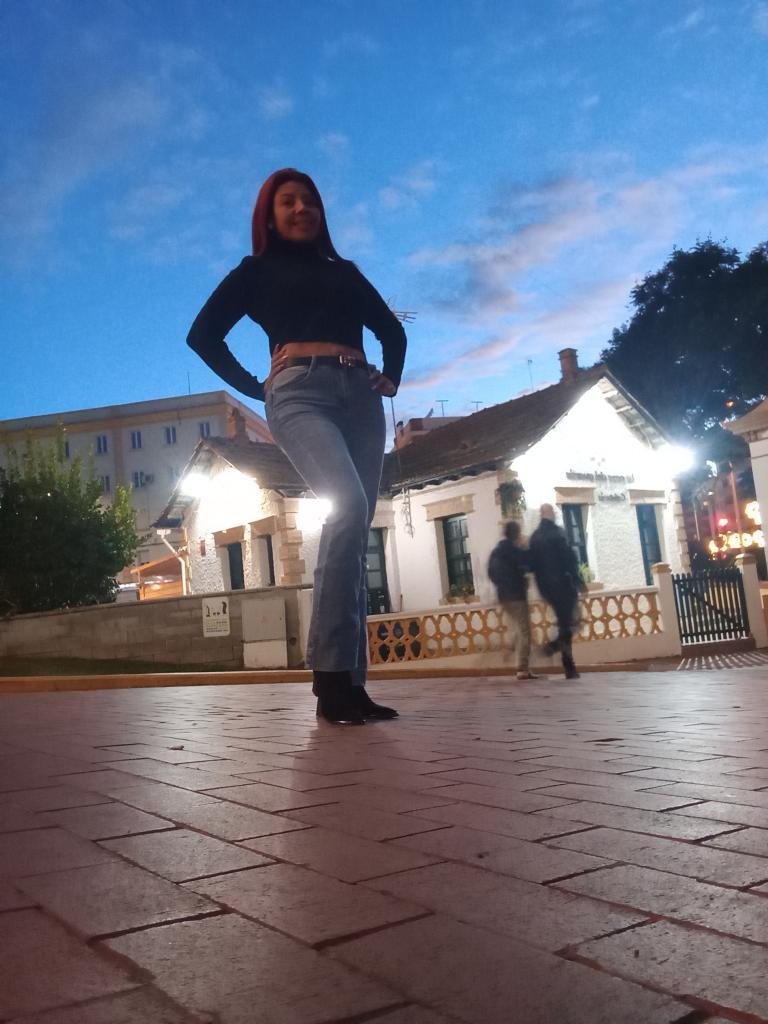 Chica busca chico en Huelva: 