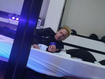 624591242: Chico busca chica en Madrid