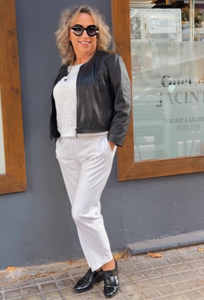 613971682: Chica busca chico en Valencia