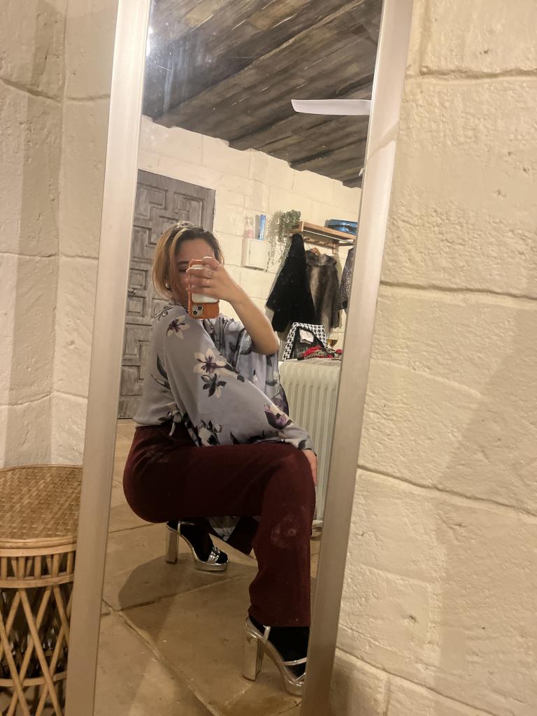 744750178: Chica busca chico en Cádiz