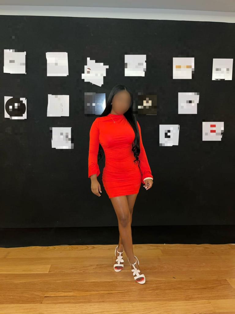 637178355: Chica busca chico en Sevilla