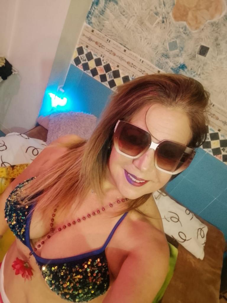 Chica busca chico en Jaén: 