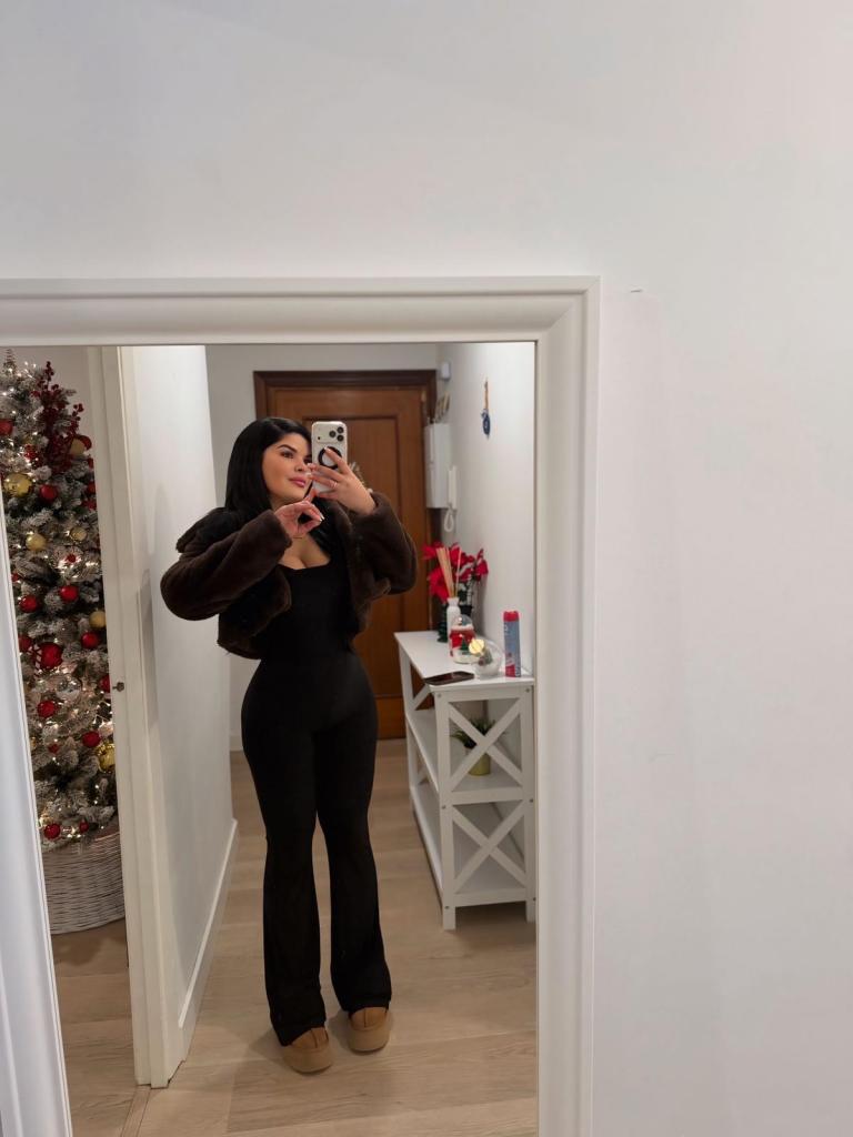 611222681: Chica busca chico en Almería