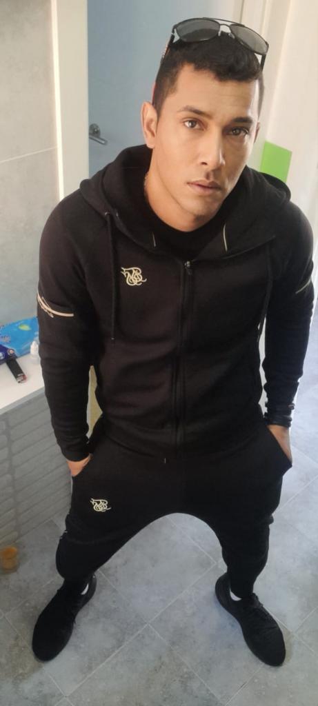 722494883: Chico busca chica en Pontevedra