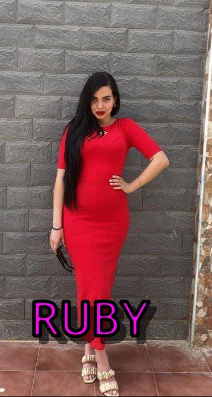 610381100: Chica busca chico en Huelva