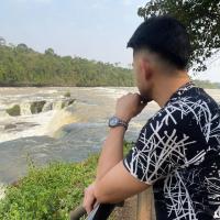 742086529: Chico busca chica en Valencia