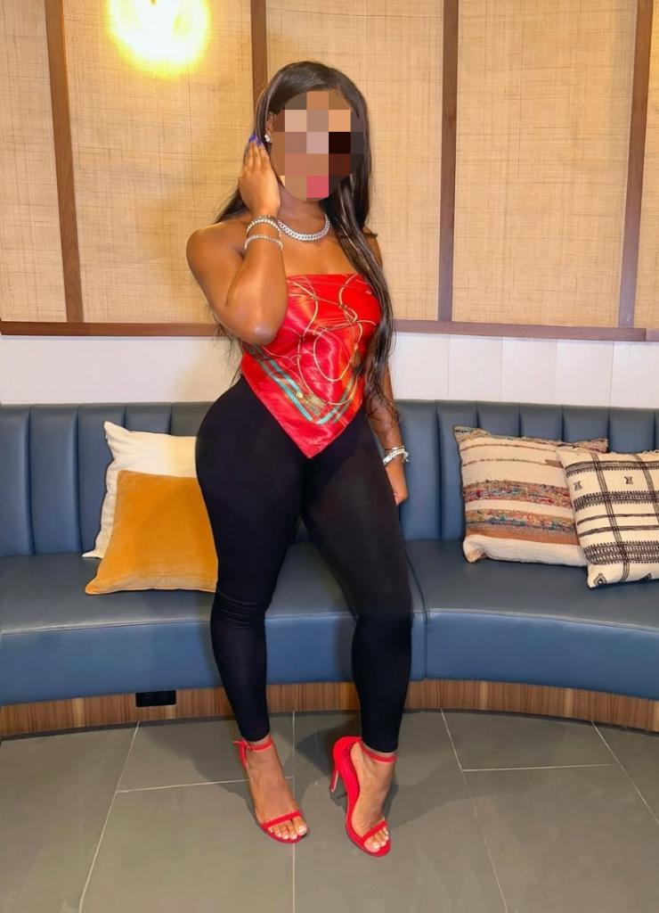 613581524: Chica busca chico en Málaga