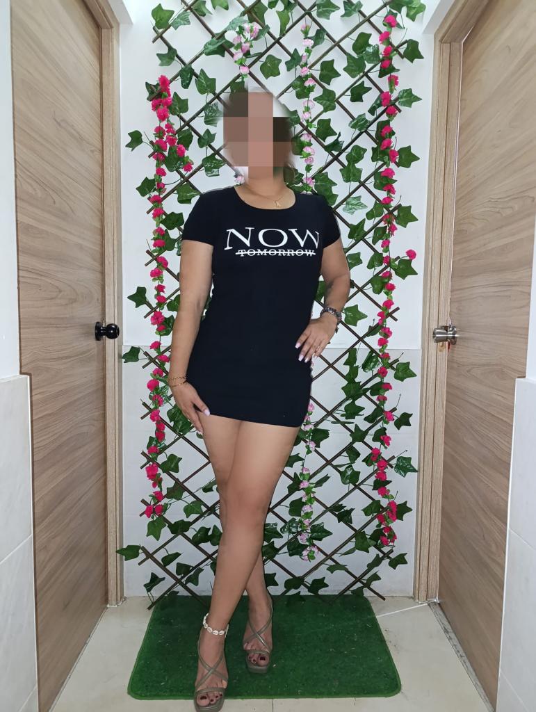 637083517: Chica busca chico en Madrid