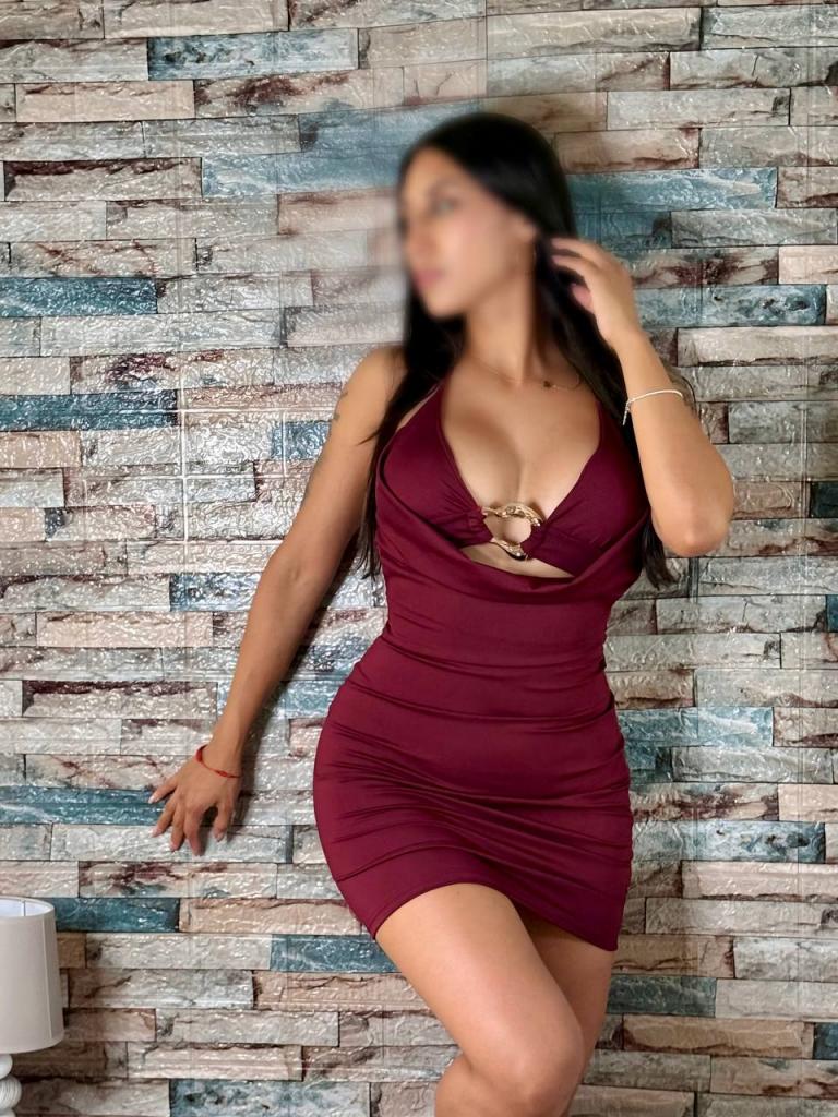 915799718: Chica busca chico en Madrid