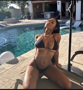 624920419: Chica busca chico en Barcelona