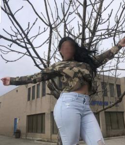 685365361: Chica busca chico en Gerona