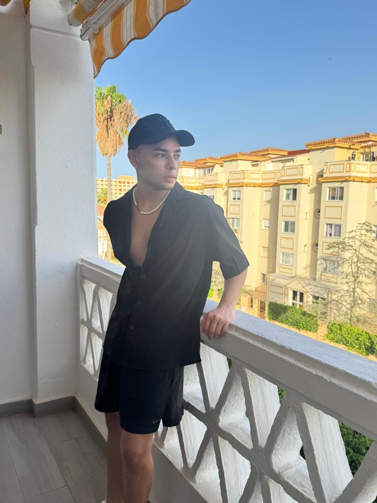 Chico busca chica en Málaga: 