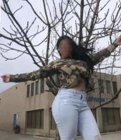 685365361: Chica busca chico en Gerona