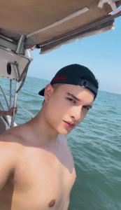 673124940: Chico busca chica en Valencia