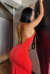 695355217: Chica busca chico en Barcelona