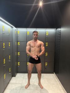 613875975: Chico busca chica en Alicante