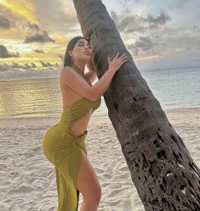 611309977: Chica busca chico en Barcelona