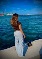 617746381: Chica busca chico en Madrid