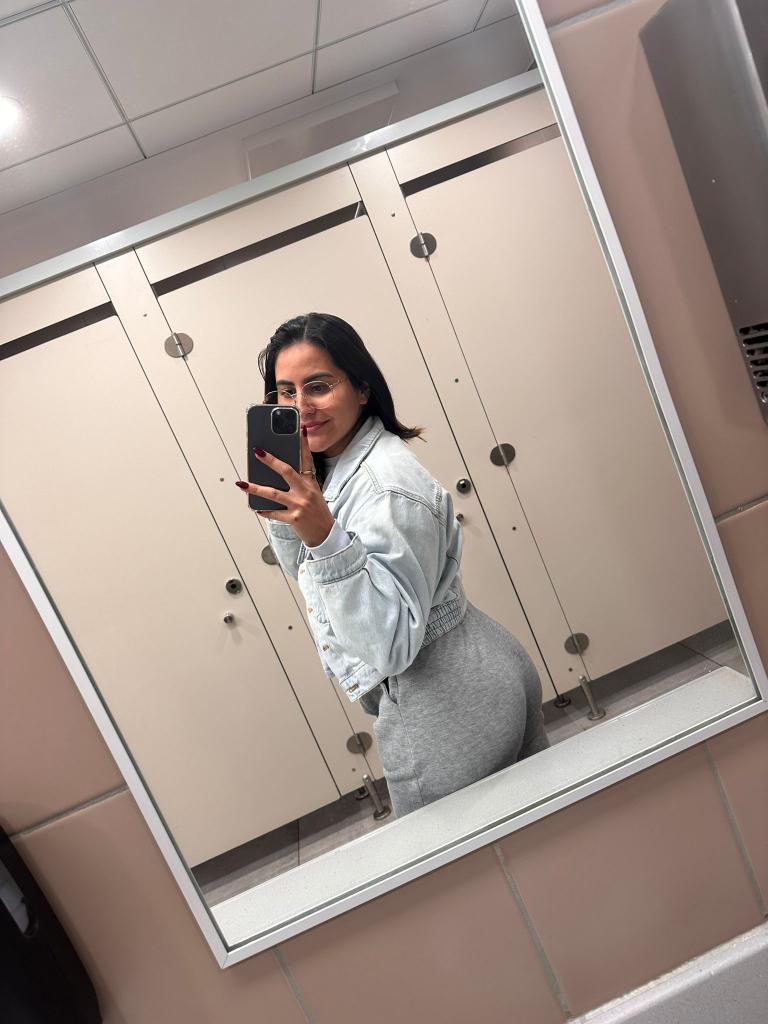 628586146: Chica busca chico en Granada