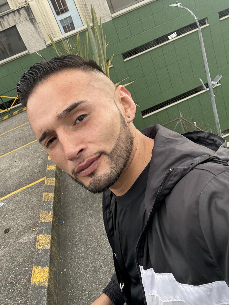 635226524: Chico busca chica en Madrid