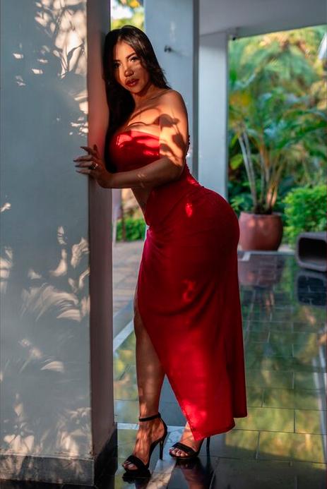 931416396: Chica busca chico en Barcelona