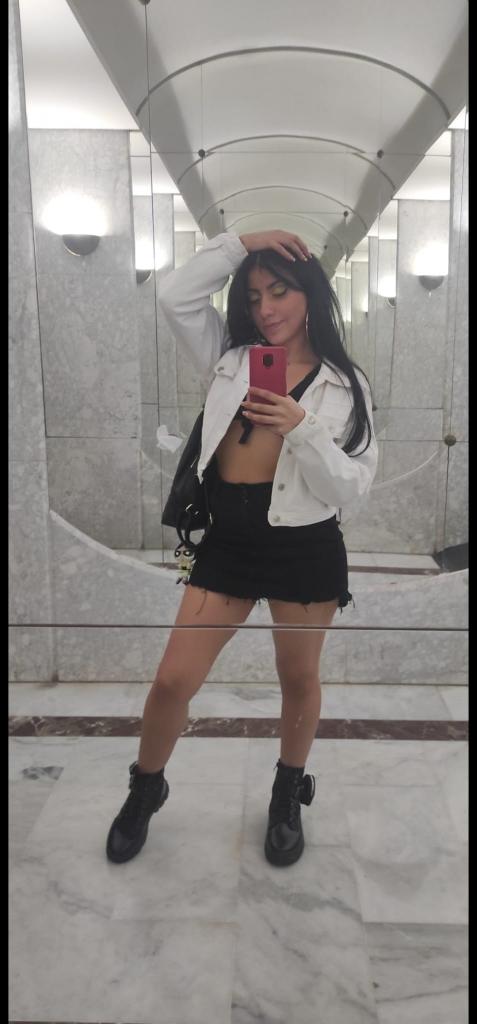 Chica busca chico en Almería: 