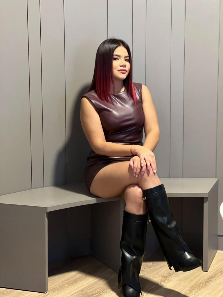 613864555: Chica busca chico en Toledo