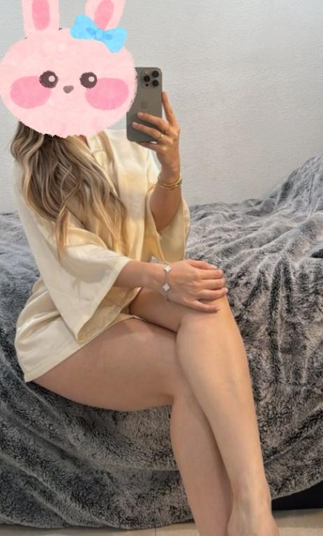 624414550: Chica busca chico en Barcelona