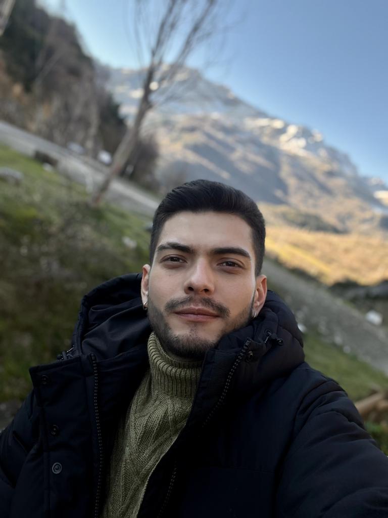 Chico busca chica en Asturias: 