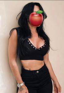 Chica busca chico en Granada: 