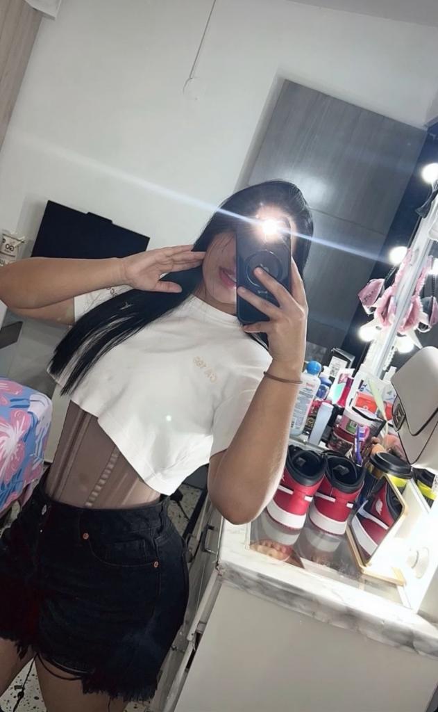 664282904: Travesti en León