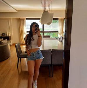 604221017: Chica busca chico en Lugo