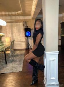 642772173: Chica busca chico en Barcelona