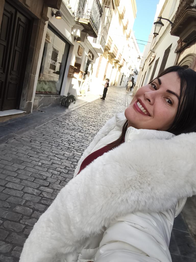 603910941: Chica busca chico en Málaga