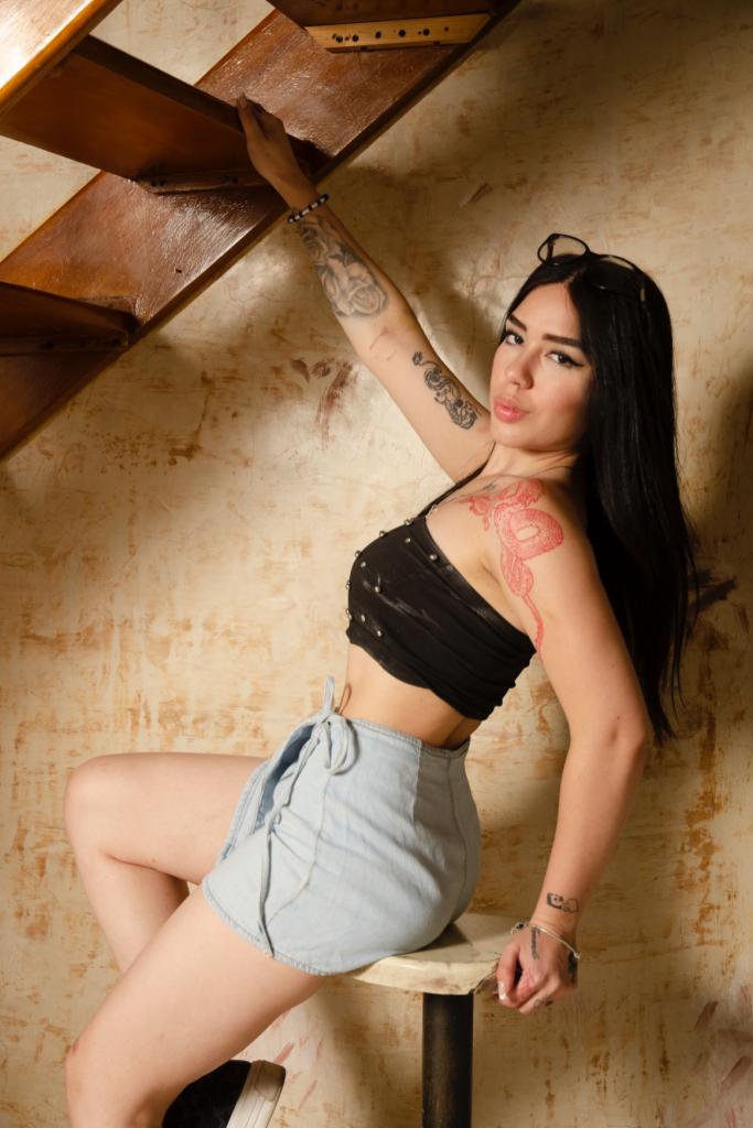 674988319: Chica busca chico en Alicante