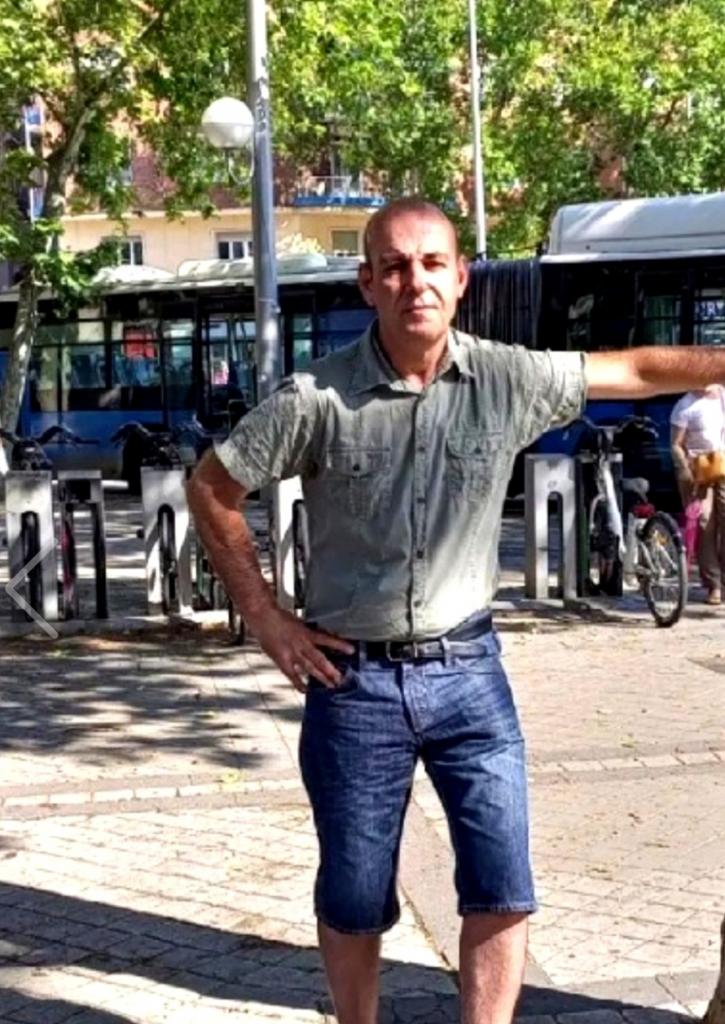 Chico busca chica en Málaga: 