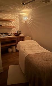 674938107: Chica busca chico en Madrid