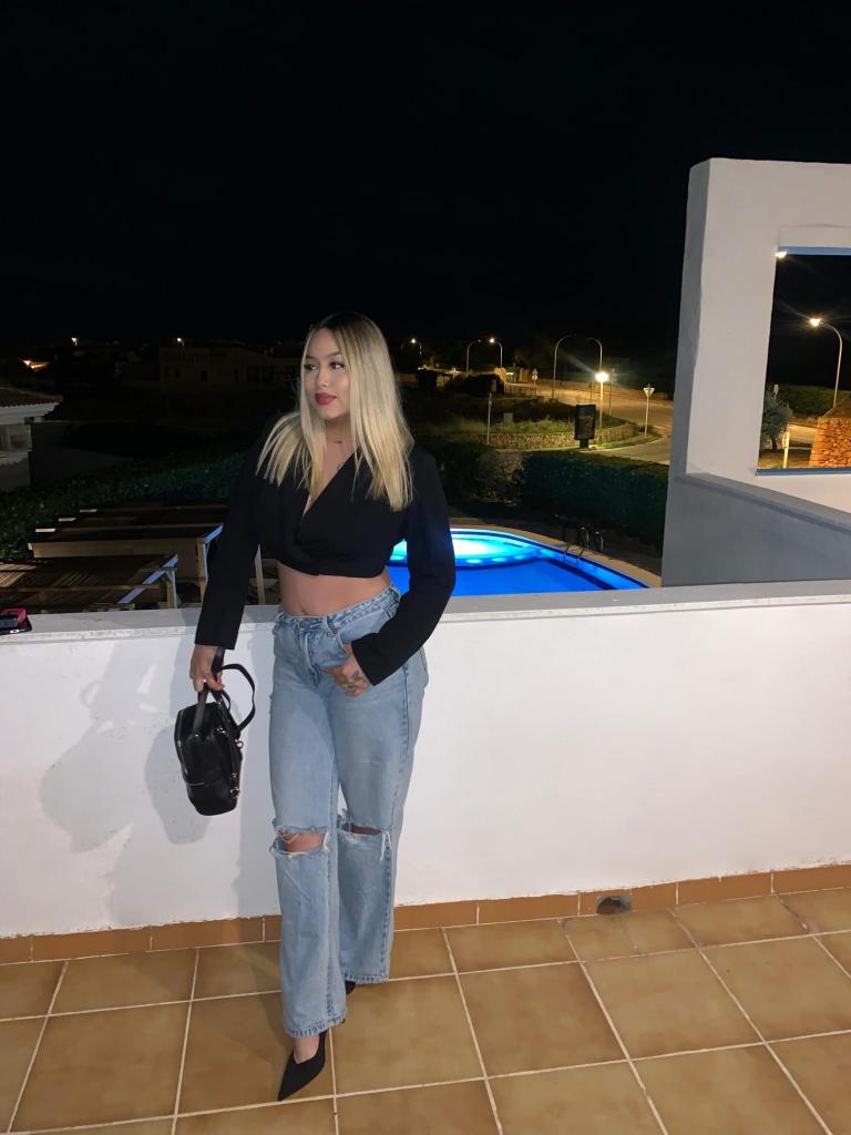 637261080: Chica busca chico en Valencia