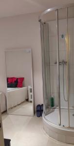 660203497: Chica busca chico en Barcelona