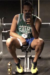 Chico busca chica en Sevilla: 